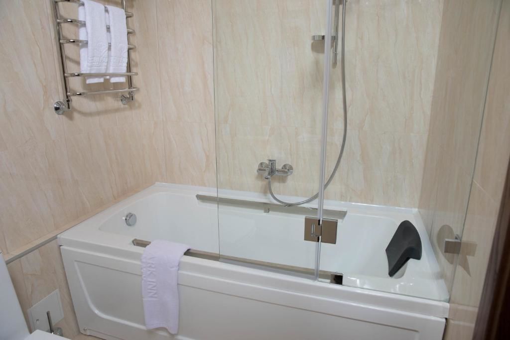 Отель Garden Park Inn Алматы